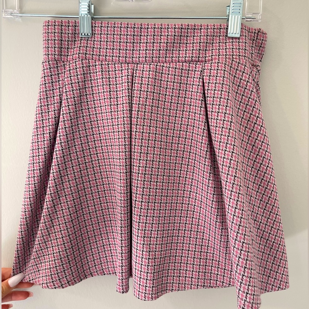 Pink Y2K skirt